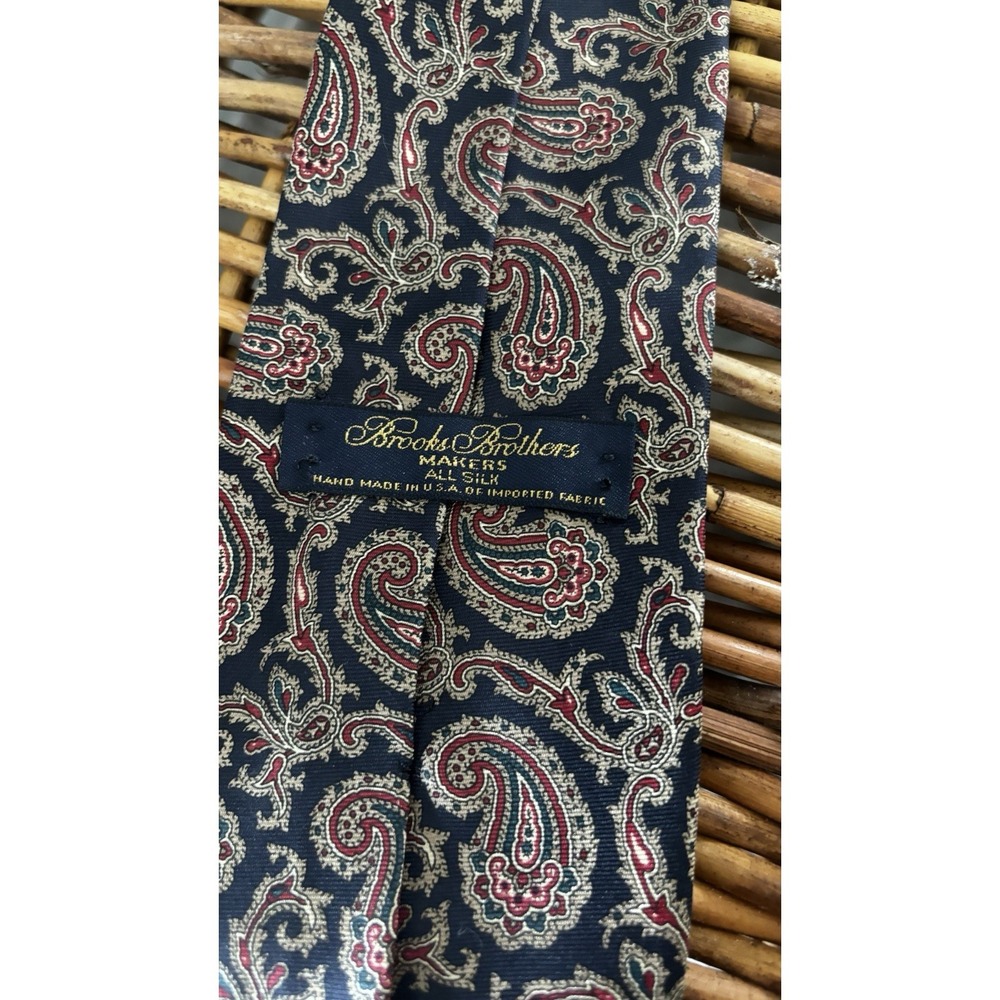 Brooks Brothers Makers 100% Silk Preppy  90s Neck Tie Blue Paisley USA Retro